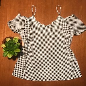 Monteau cold-shoulder top